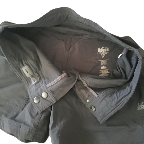 ⭐ REI Womens Shorts Size 10 Outdoors Hiking Nylon Spandex Gorpcore Black - Picture 5 of 7